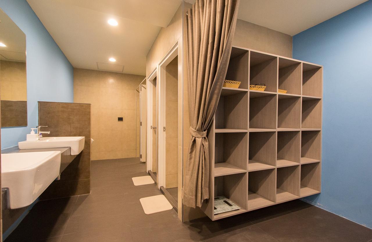 Lazy Sunday Hostel Бангкок Екстер'єр фото